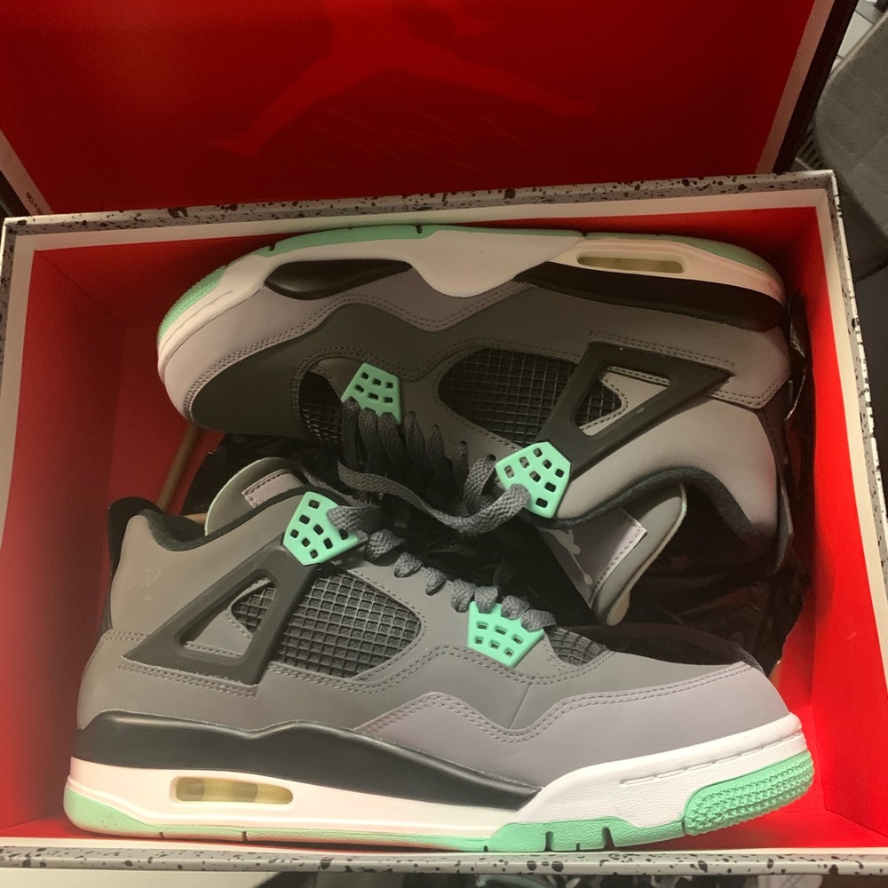 Jordan 4